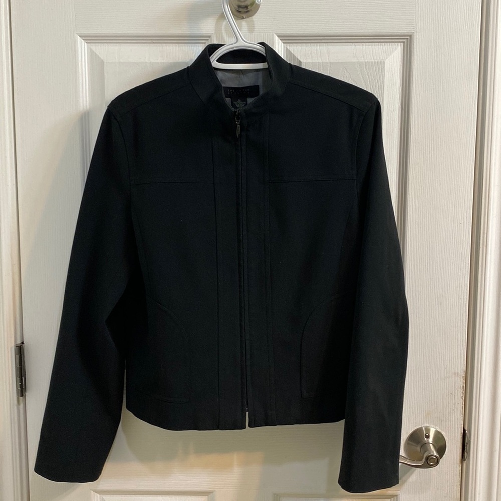 The Limited Womenโs Stretch Black Zipper Blazer Jacket Size Medium Flawed